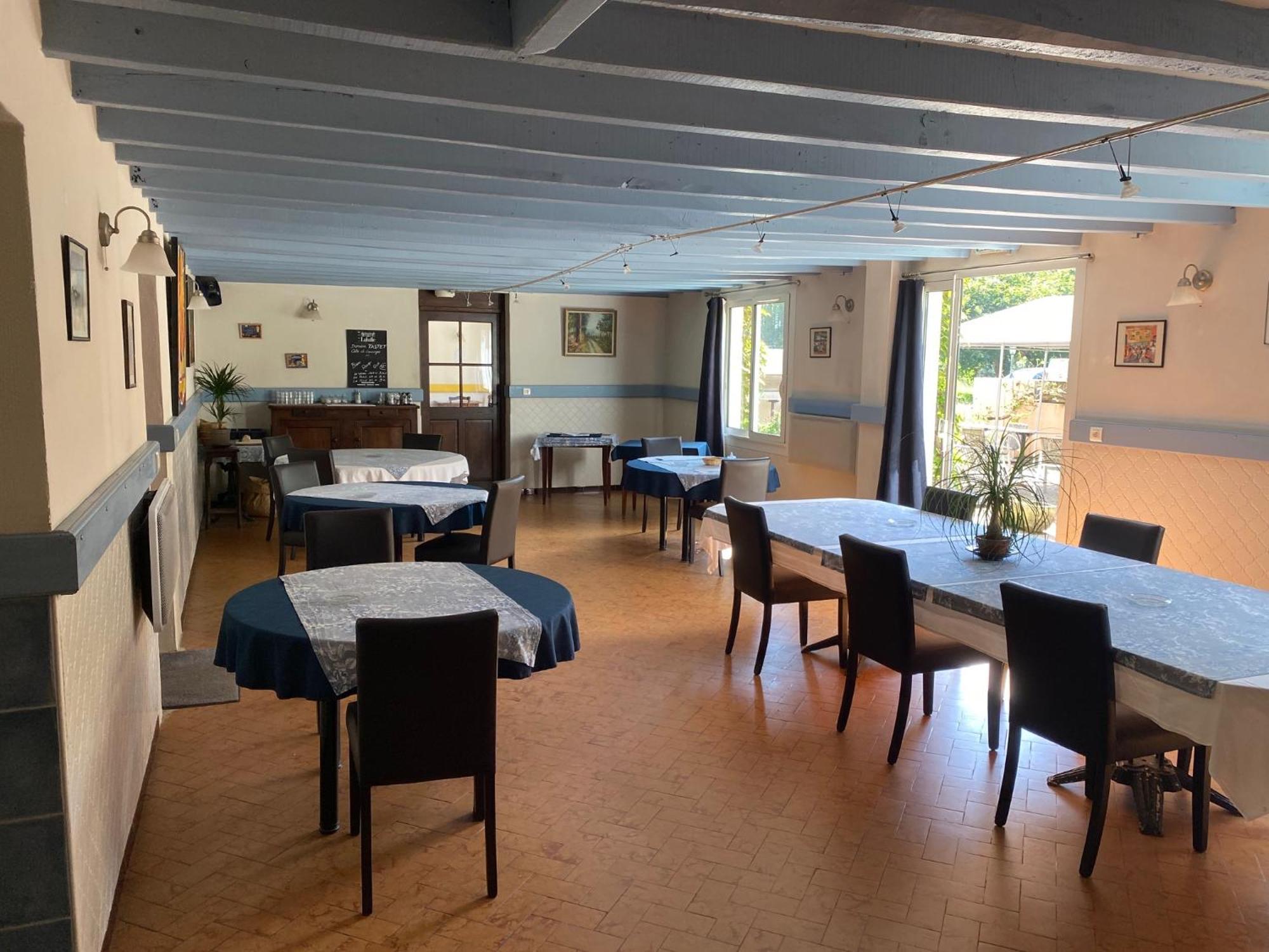 Logis Hostellerie du Clos Pité Préchacq Esterno foto