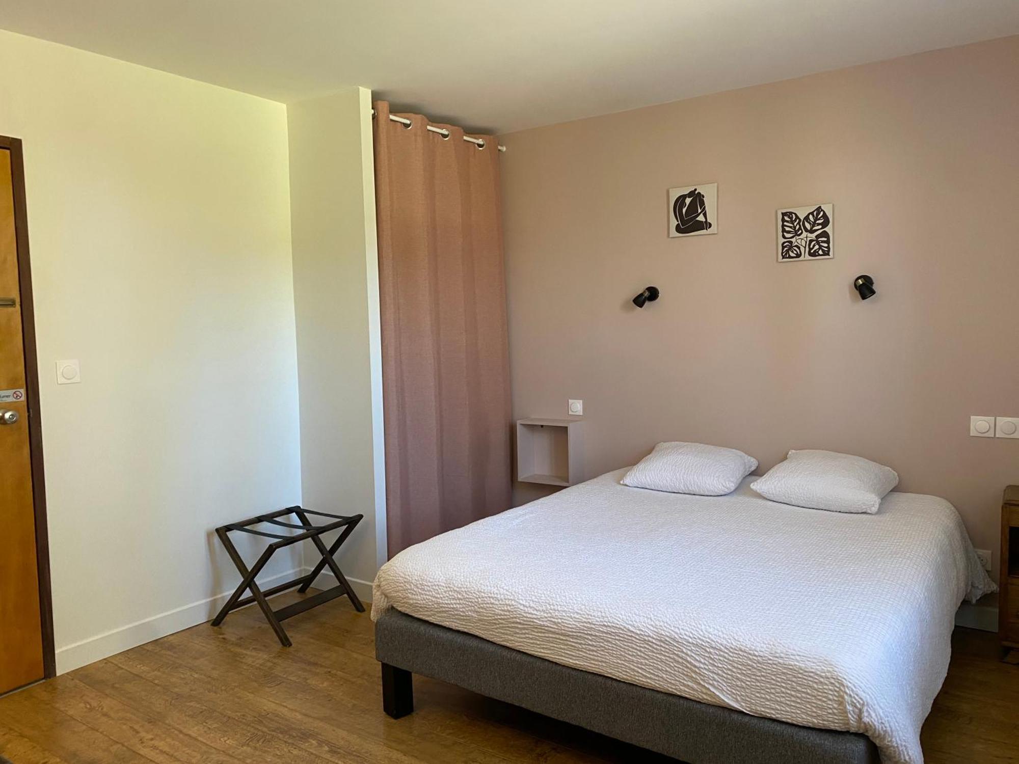Logis Hostellerie du Clos Pité Préchacq Esterno foto