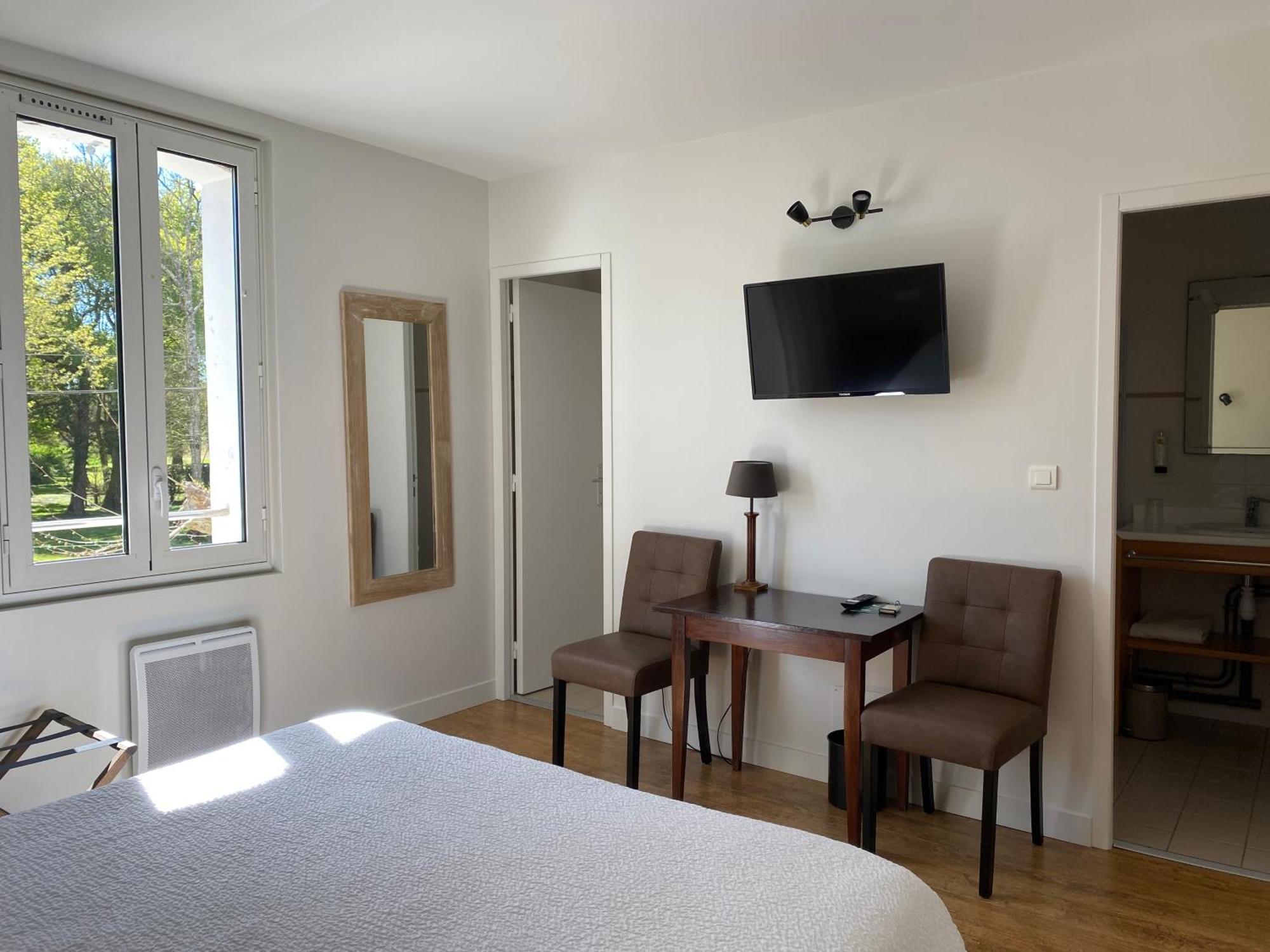 Logis Hostellerie du Clos Pité Préchacq Esterno foto