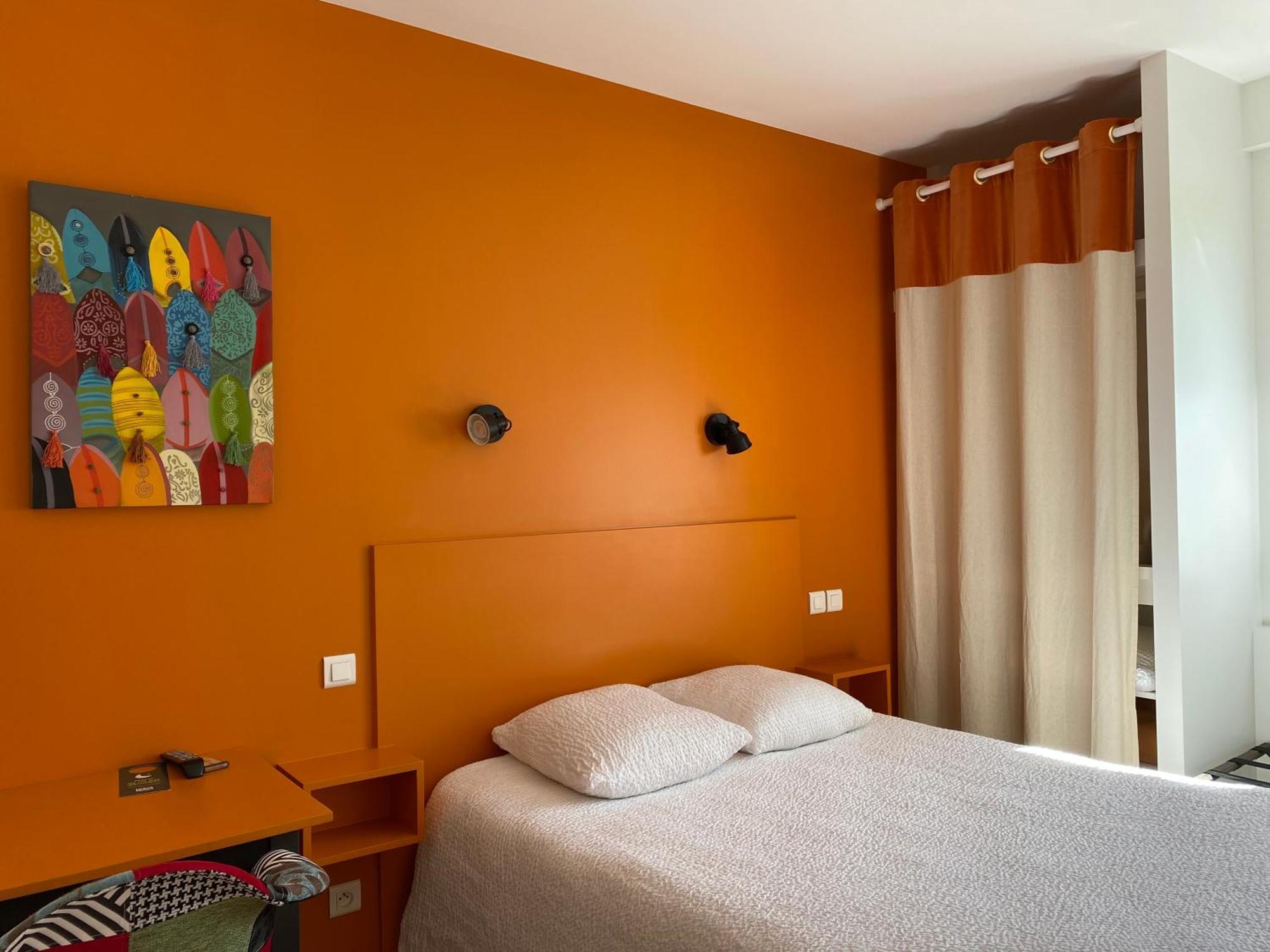 Logis Hostellerie du Clos Pité Préchacq Esterno foto