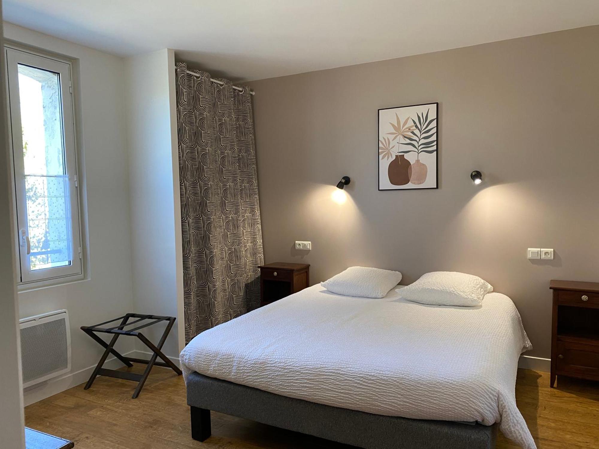 Logis Hostellerie du Clos Pité Préchacq Esterno foto