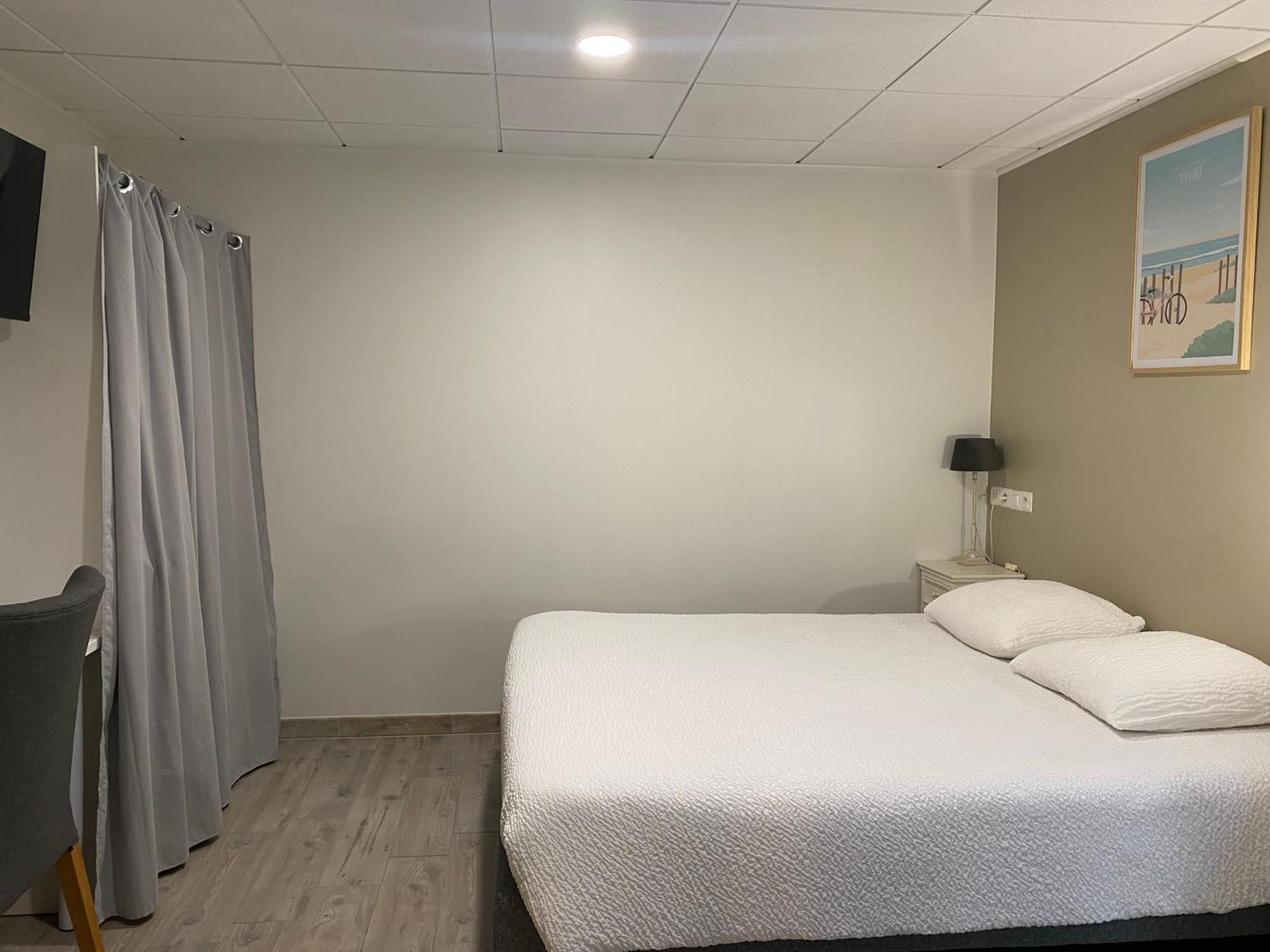 Logis Hostellerie du Clos Pité Préchacq Esterno foto